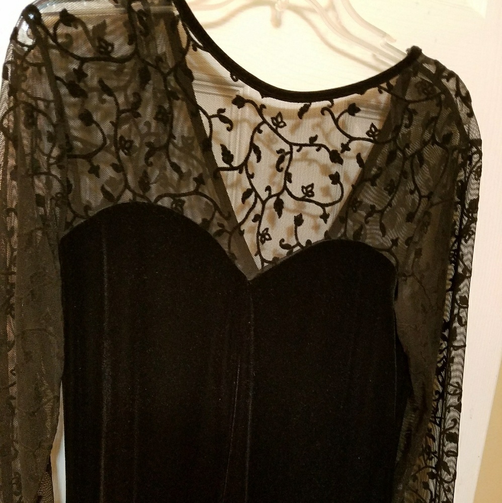 Elegant velvet dress